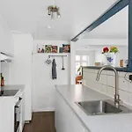 1 Bedroom Lovely In Ferienhaus *