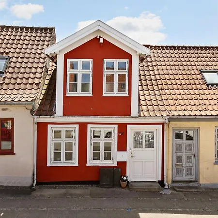 Σπίτι διακοπών 1 Bedroom Lovely In *