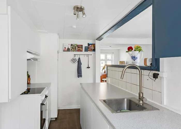 1 Bedroom Lovely In Σπίτι διακοπών *