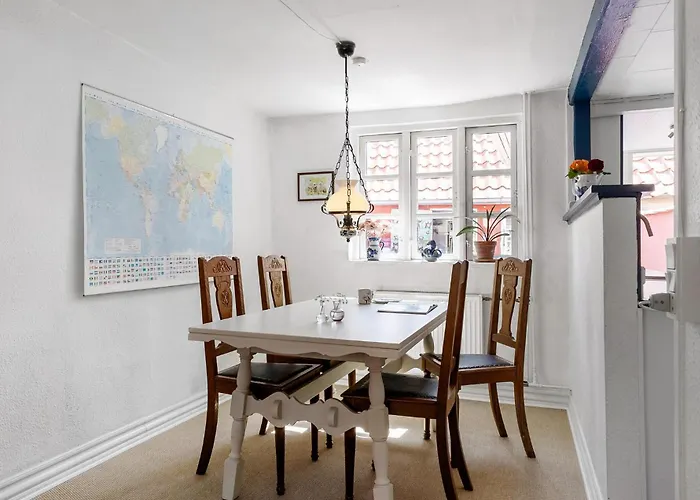 1 Bedroom Lovely In